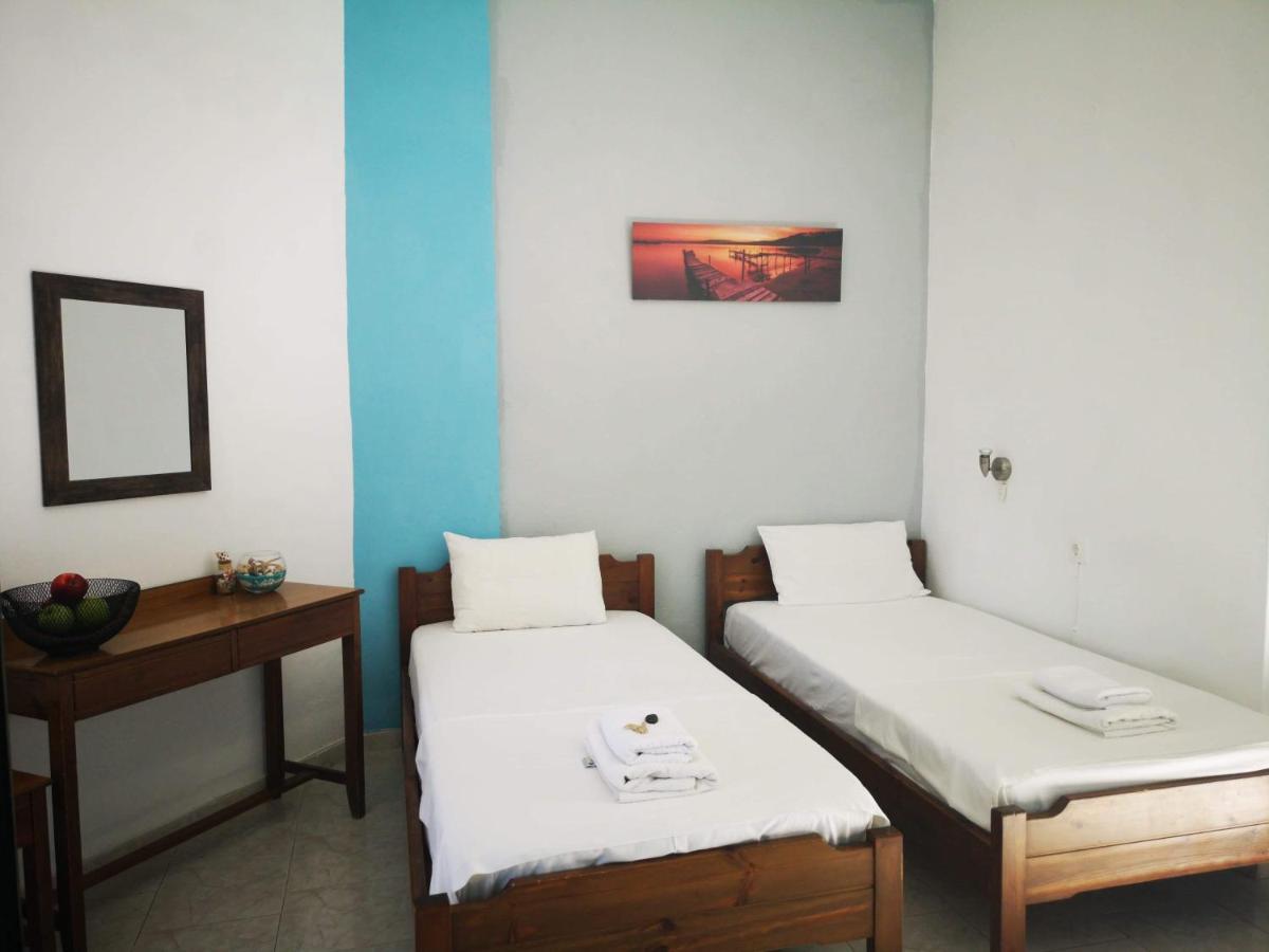 Orthi Ammos Hotel Frangocastelo Bagian luar foto