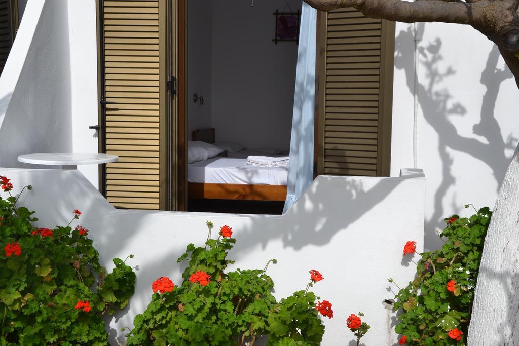 Orthi Ammos Hotel Frangocastelo Bagian luar foto